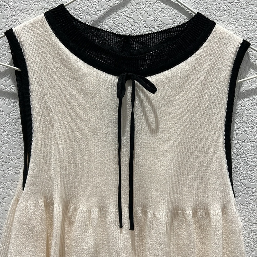 Zara Ruffled Dress with Bow - Picture 3 of 10